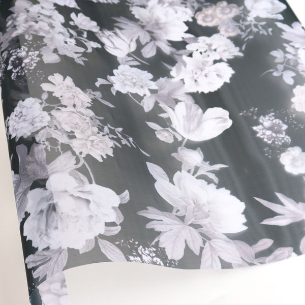 日本紐釦貿易 日本紐釦　転写チュール　黒地グレーの花　巾約68cm　3mカット　5E936-005-3M　約巾68cm×3mカット（直送品）