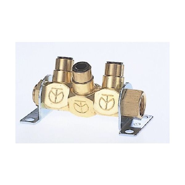 千代田通商 チヨダ エア分岐管 フリージョイント4 3WAY 適用チューブ8mm ネジサイズRc3/8 二面幅23mm 3MM3-08 1個（直送品）