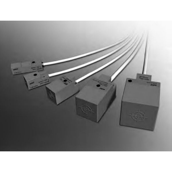 アズビル 直流3線式角形近接スイッチ FL2ー7A6SーL2F 1個(直送品)