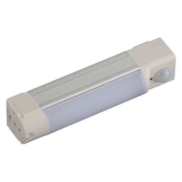 オーム電機 センサー式充電ＬＥＤ多目的ライト　３Ｗ 06-3519 1個（直送品）
