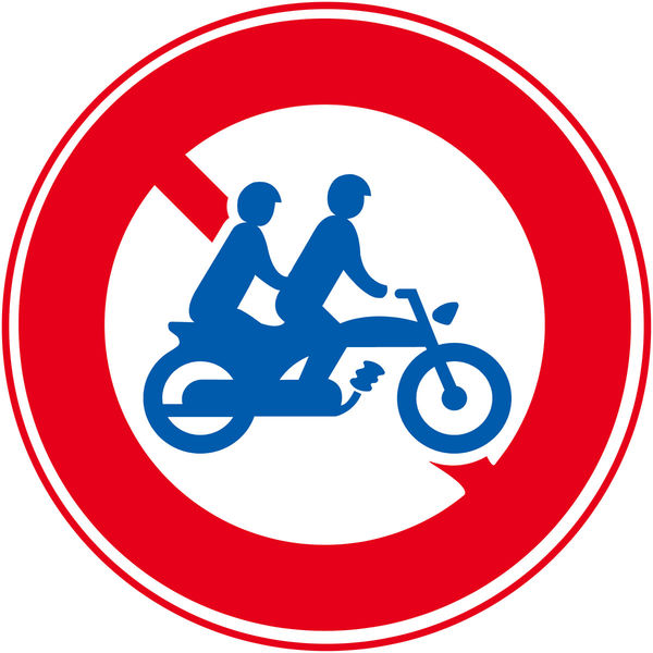 グリーンクロス　規制標識　Ｍ３１０ー２　大型自動二輪車及び普通自動二輪車二人乗り通行禁止　マグネットφ50　M310-2　1セット（5枚入）（直送品）