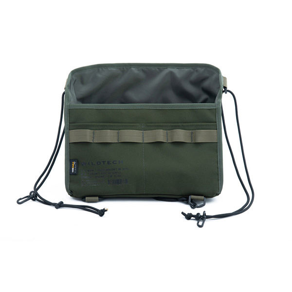 XPLUS 運転席と助手席の間に入るバックポケットホルダー(Khaki