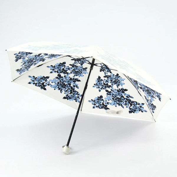 東京丸惣 晴雨兼用傘プレミアムホワイトPEARL シャドーローズ柄 直径86cm ブルー 1本（直送品）