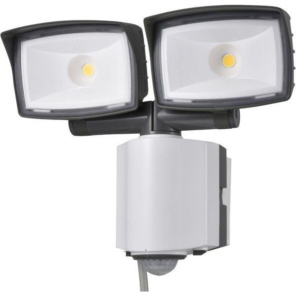 オーム電機 LEDセンサーライト 2灯 コンセント式 OSE-LS2200