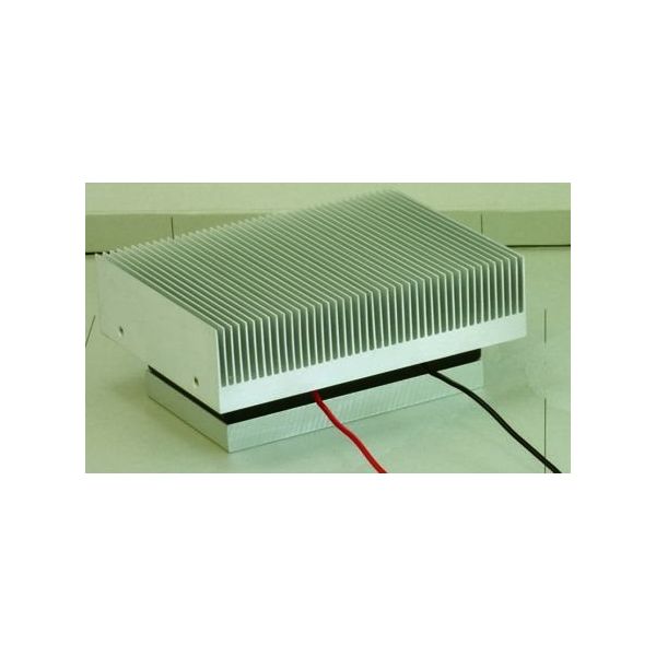 ジーマックス ペルチェモジュール 冷却能力 20W 5A 12V dc エリア:80 x 104.51mm FEC-1715NP（直送品）