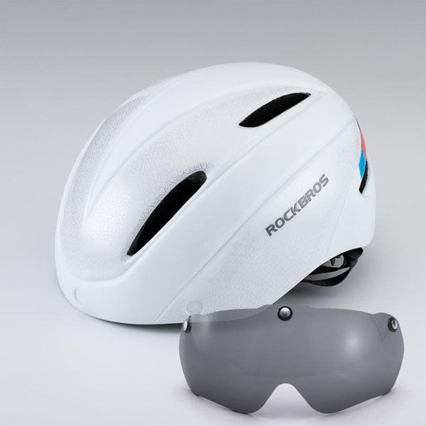 新品未使用　Salomon ホワイトヘルメット 収納袋付き 新品未使用 Salomon ホワイトヘルメット 収納袋付き 新品未使用