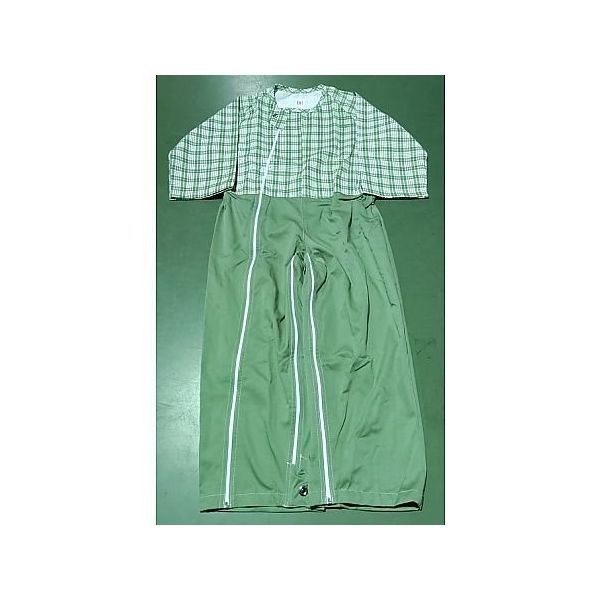 アズワン 介護つなぎ グリーン Mサイズ 10枚入 67-6638-62 1箱(10枚)（直送品）