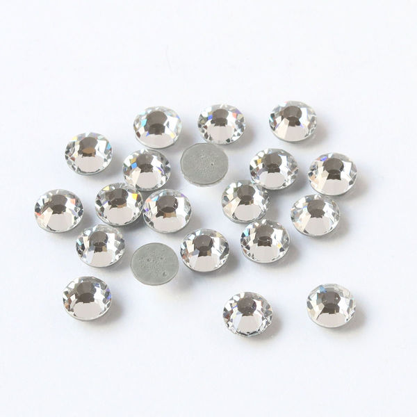 プレシオサ ラインストーン ホットフィックス 熱接着 SS16 144個 プレシオサ ラインストーン ホットフィックス 熱接着 SS16 144個