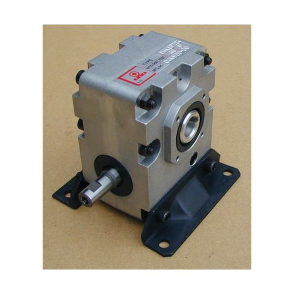 マキシンコー 小型一段ウォーム減速機MAOBP25C60 MAO B P 25 C 60 1台 848-3927（直送品）