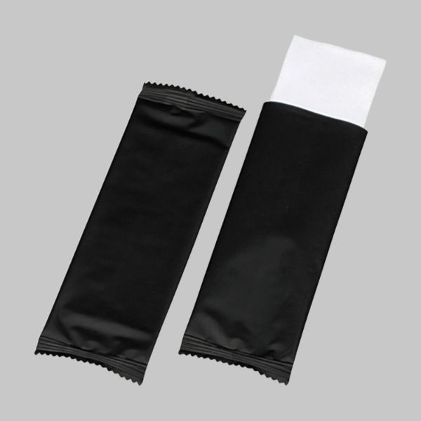 不織布おしぼり レーヨンおしぼり180×220(黒フィルム) 196873 1ケース(2000個(100個×20))（直送品）