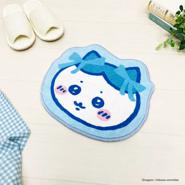 ちいかわ　シートクッション　足元マット　　ハチワレ ちいかわ カー用品 6点セット 完売品 足元マット ハチワレ