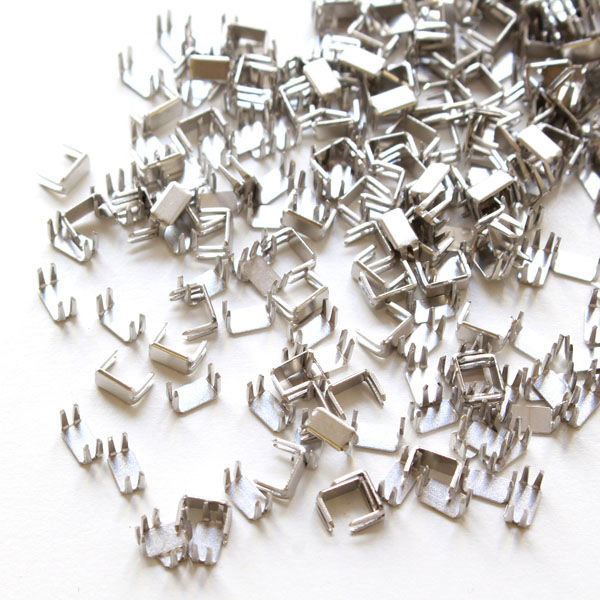 YKK 3番フラットニットファスナー用下止め金具 500個入 シルバー F2