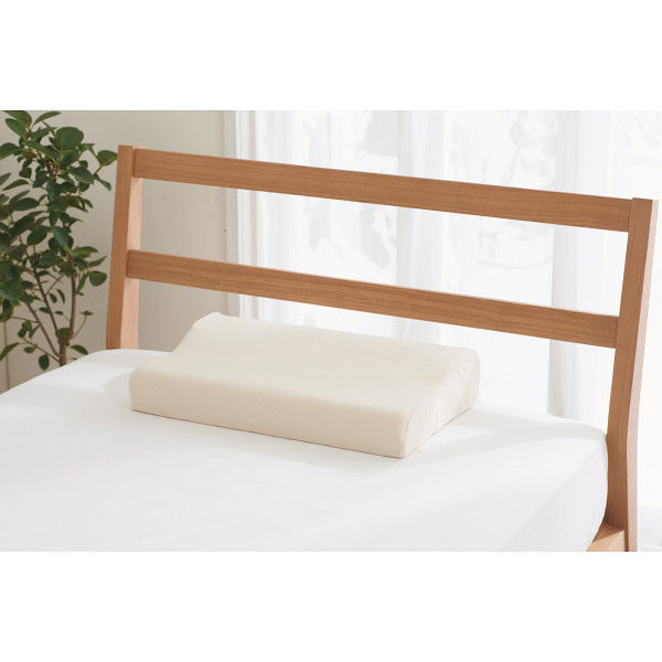 西川 ソフトタッチ低反発まくら(ふつう) ピローケース付 ベージュ 2435