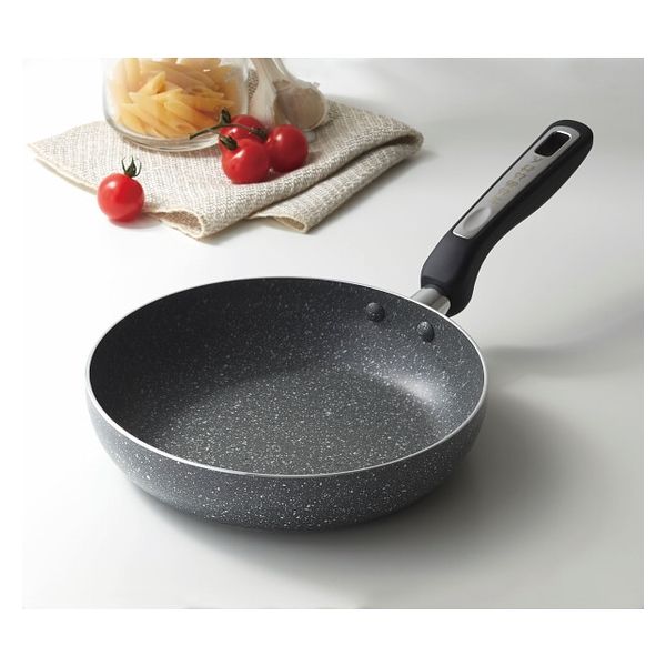 タマハシ たいめいけん オムフライパン(20cm) TM-111R 1箱（直送