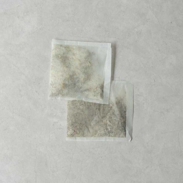 ギフト】 生活の木 入浴剤 和漢塩湯 ブラックソルトと十薬 硫黄