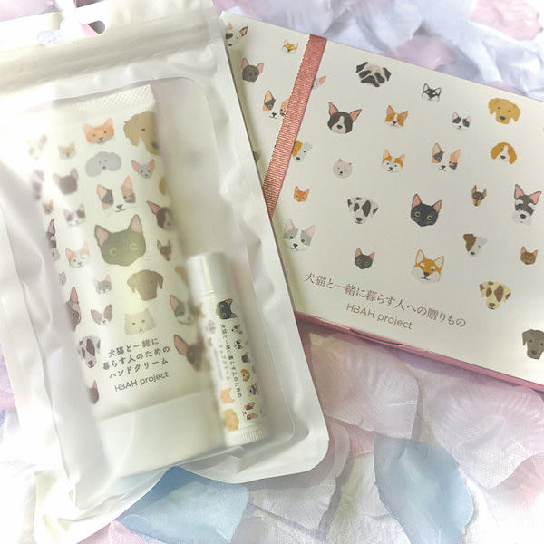 ＡＴｐｒｏｊｅｃｔ 犬猫と一緒に暮らす人のためのハンドクリーム＆リップクリームセット 23-0280-021 1箱（直送品）