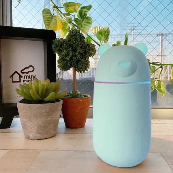 USBポート付きクマ型ミニ加湿器「URUKUMASAN(うるくまさん)」 ブルー mxn26g8 イトウ USBポート付きクマ型ミニ加湿器「URUKUMASAN(うるくま