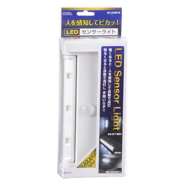 オーム電機 LEDセンサーライト 電池式 ホワイト NIT-L033M-W