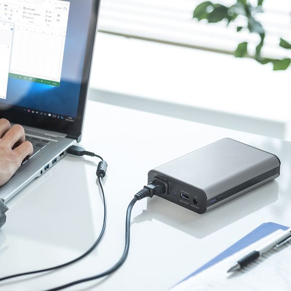 SANWA AC出力付モバイルバッテリー 700-BTL025N モバイルバッテリー AC出力対応 大容量 11400mAh 41.27Wh AC65W