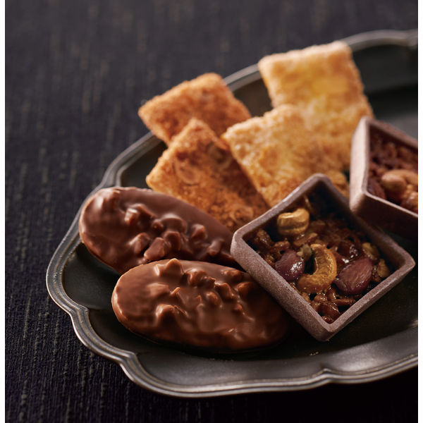 ヴィタメール〉ガトー・アンプルール 33枚入 1箱 三越伊勢丹