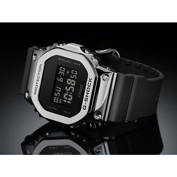 【G-SHOCK】CASIO GM-5600-1JF 1本（直送品）