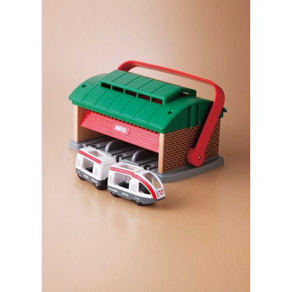 ブリオ ハンドル付列車車庫 33474 1箱 ブリオジャパン（直送品