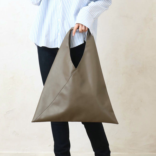 サンドバックになります。 三越伊勢丹 | ZEGNA/ゼニア通販 | 黒 ディアスキン Hoodie