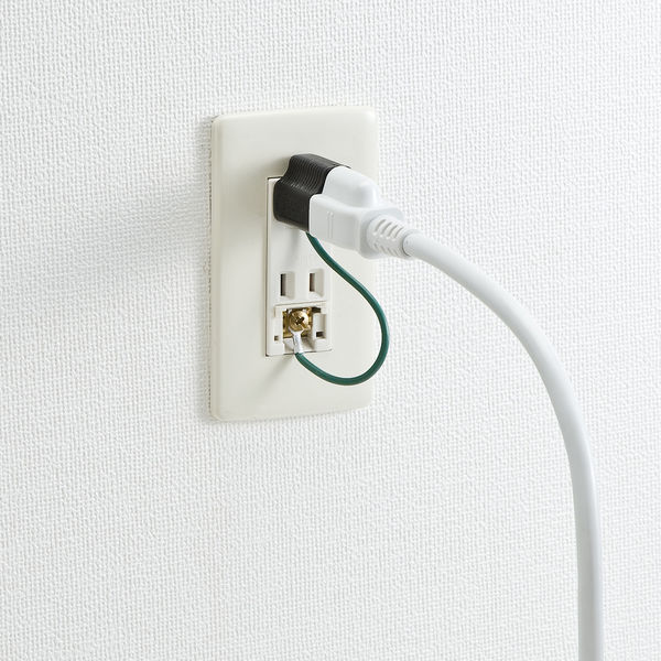 サンワサプライ 3P→2P変換アダプタ TAP-AD8BK 1個 - アスクル サンワサプライ 3P→2P変換アダプタ TAP-AD8BK 1個 - アスクル
