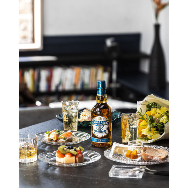 シーバスリーガル（CHIVAS REGAL） ミズナラ12年 700ml ウイスキー - アスクル