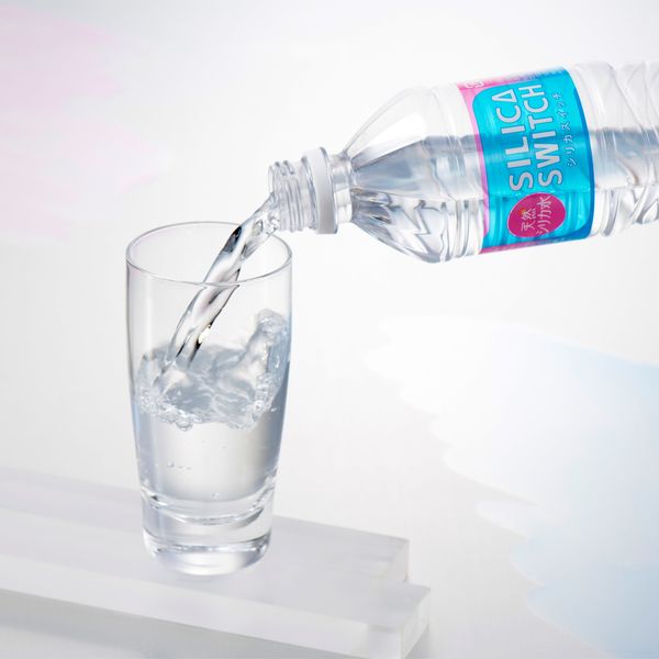 新品 siウォーター ハッチィング シリカ水 化粧水導入液 ハッチィングSiウォーター 300ml - 99.9%美容成分のHB999