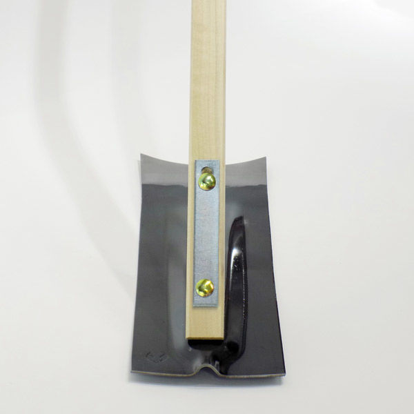 相田合同工場 鉄大正鍬 420 朴4尺柄 AD-123 1本（直送品