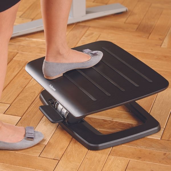 fellowes フェローズ フットレスト 足置き ブラック Fellowes フットレスト 高さ調整 足置き デスクワーク 人間工学