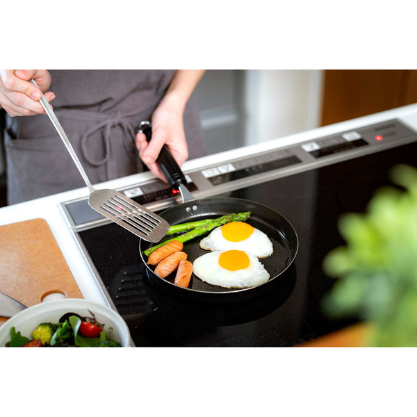 おたまじゃくしとフライパン 楽天市場】目玉焼きフライパン 仕切り付き 4穴フライパン 四角型