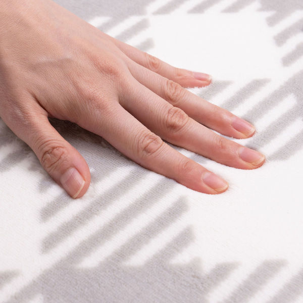 センコー ミッフィー チェックライン ふんわり柔らかラグ 約180×180cm グレー DBI230504 1枚(直送品) センコー ミッフィー チェックライン ふんわり柔らかラグ 約180×180cm グレー DBI230504 1枚(直送品)