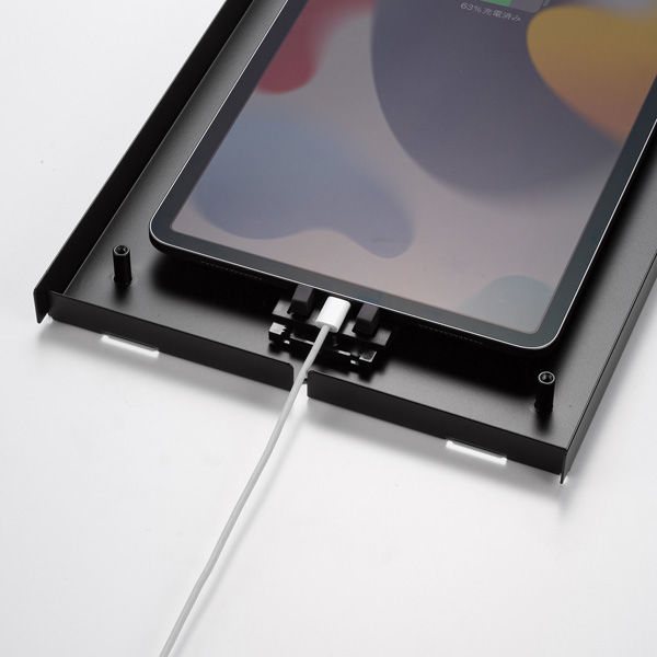 iPad 黒 ケース付き サンワサプライ iPad用スチール製スタンド付きケース(ブラック