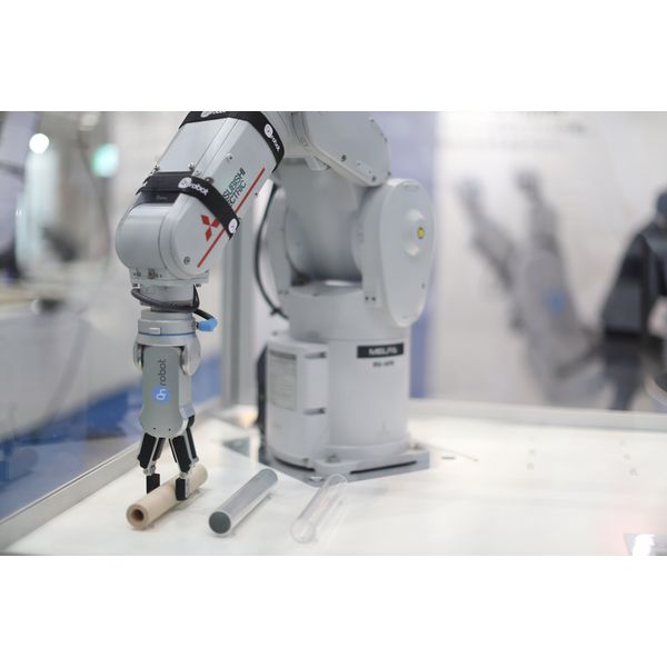 OnRobot 汎用2指グリッパー RG2 1個(直送品) - アスクル OnRobot 汎用2指グリッパー RG2 1個(直送品) - アスクル