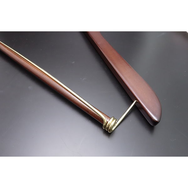 まとめ売りのため最安。木製クリップ付きハンガー　100本 まとめ売りのため最安。木製クリップ付きハンガー 100本 ゆっ