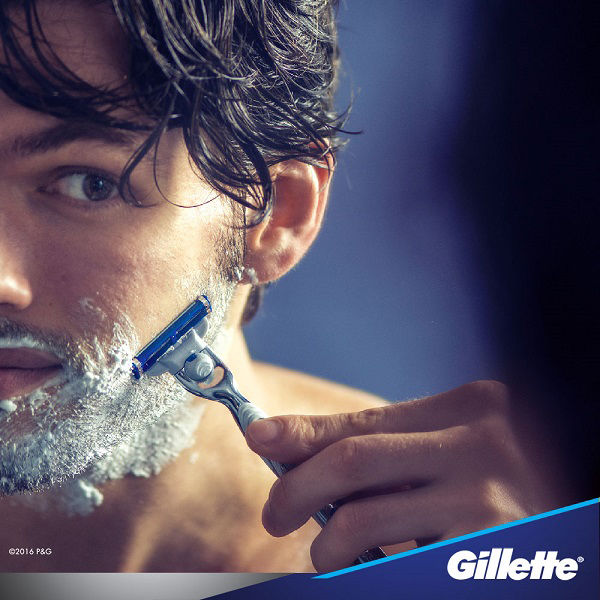 ジレット（Gillette）髭剃り マッハシンスリーターボ 高性能3枚刃 本体＋替刃1個付 カミソリ 男性用 P＆G
