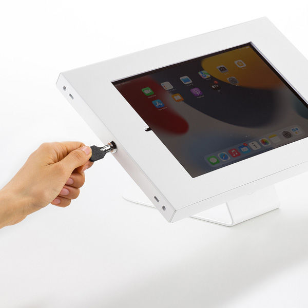 サンワサプライ iPad用スチール製スタンド付きケース（ホワイト） CR-LASTIP34W 1台（直送品） - アスクル