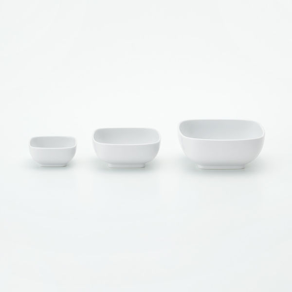 無印良品 白磁角鉢 中 約幅11．5×奥行11．5×高さ5cm