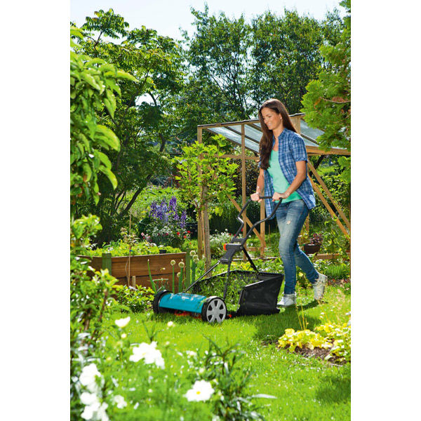 GARDENA 芝刈り機 手動 手押し式 40cm 鋏で刈り込むのと同様に