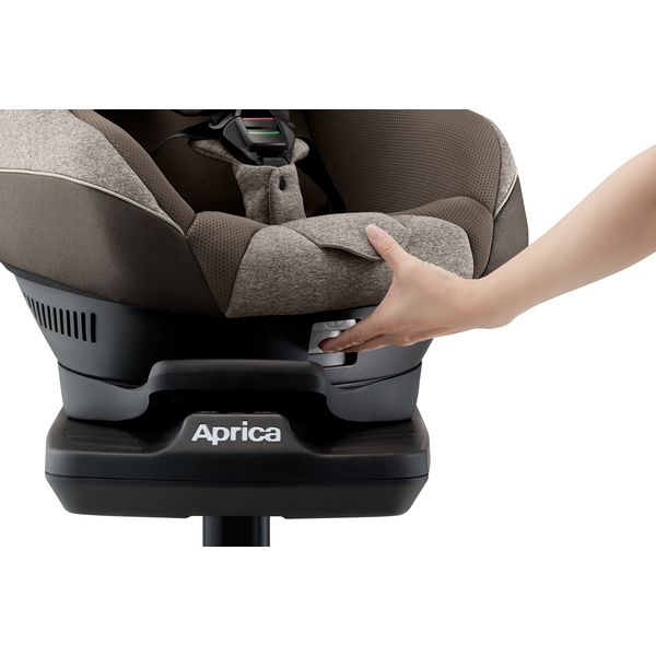 KAprica クルリラ　チャイルドシート ブラウン Aprica（アップリカ） チャイルドシート クルリラ プラス 360