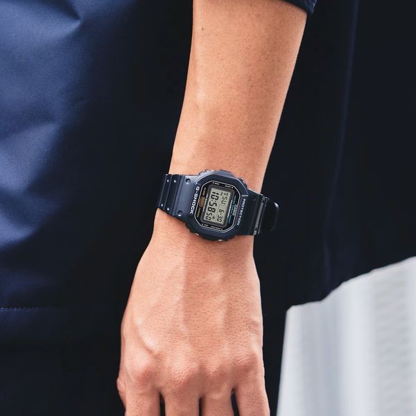 ユーや　CASIO G-SHOCK DW-5600UE-1JF 未使用 dw-5600ue-1jf-main.jpg