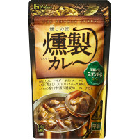 【アウトレット】ハウス食品　燻製カレー　＜カレーフレーク　中辛　燻製レベル：スタンダード＞　1個（150g）