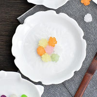 金正陶器 雪花線刻小皿白磁 g-1943-16 1セット(10個)（直送品）