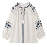 ディーエーピーネットワーク 8分袖タッセル付配色刺繍Tブラウス ホワイト M W018217301 1着（直送品）