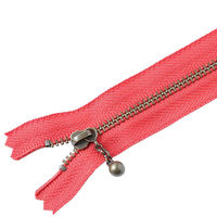 日本紐釦貿易(Nippon Chuko) Y.K.K 玉付きファスナー アンティークゴールド 30cm スカーレット 3GKB30-518（直送品）