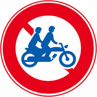 グリーンクロス 規制標識　Ｍ３１０ー２　大型自動二輪車及び普通自動二輪車二人乗り通行禁止　マグネットφ４００　1枚（直送品）