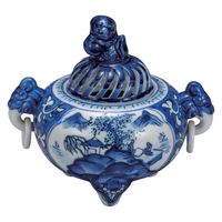 伊野正峰 日本の伝統工芸品【九谷焼】 4.5号香炉 染付山水 (K9-1492) (K8-1396) K9-1492K8-1396 1個（直送品）