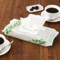 エリエール 除菌できるウェットタオル 食卓テーブル用 乾燥を防ぐ蓋付き 70枚入 1パック 大王製紙